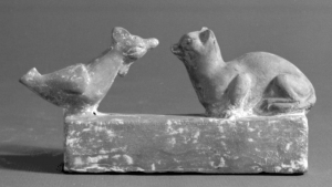 Terracotta hen and cat (T.125)